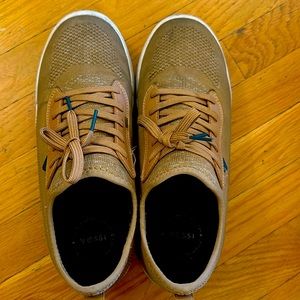 Men size 11 oak brown weekend Vessi